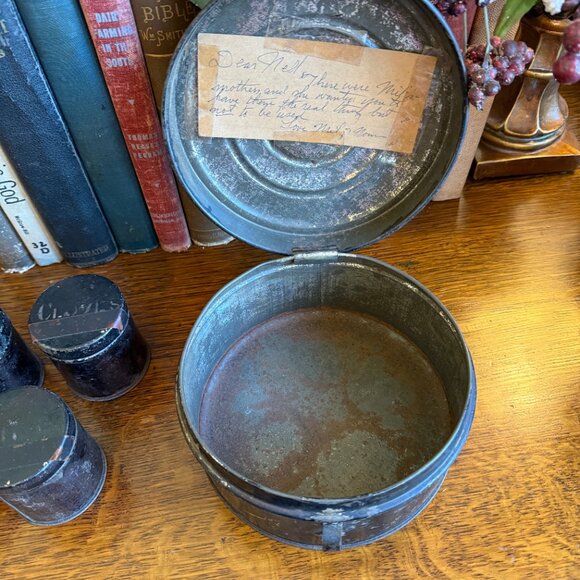 Primitive Antique 1800s Round Spice Tin with 4 Canisters - Picture 9 of 17